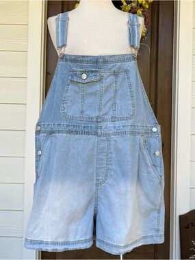 Y2K Light Wash Denim Short Overalls